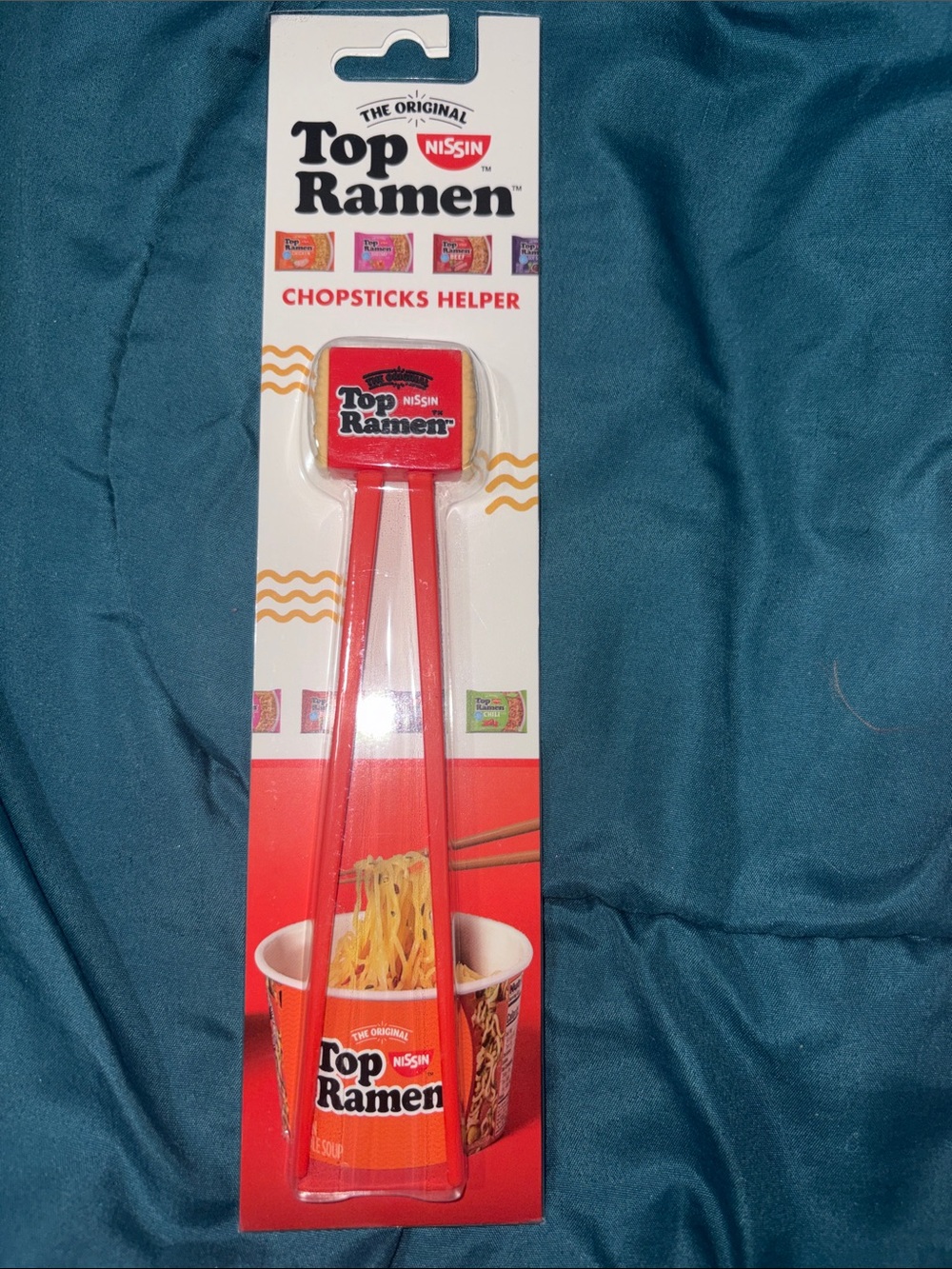 Nissin Cup Noodles Red Chopsticks Helper & Ramen Cup Spoon Set - Picture 2 of 12